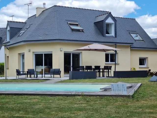 Holiday home Magnifique Maison Avec Piscine A Beg Meil Fouesnant France
