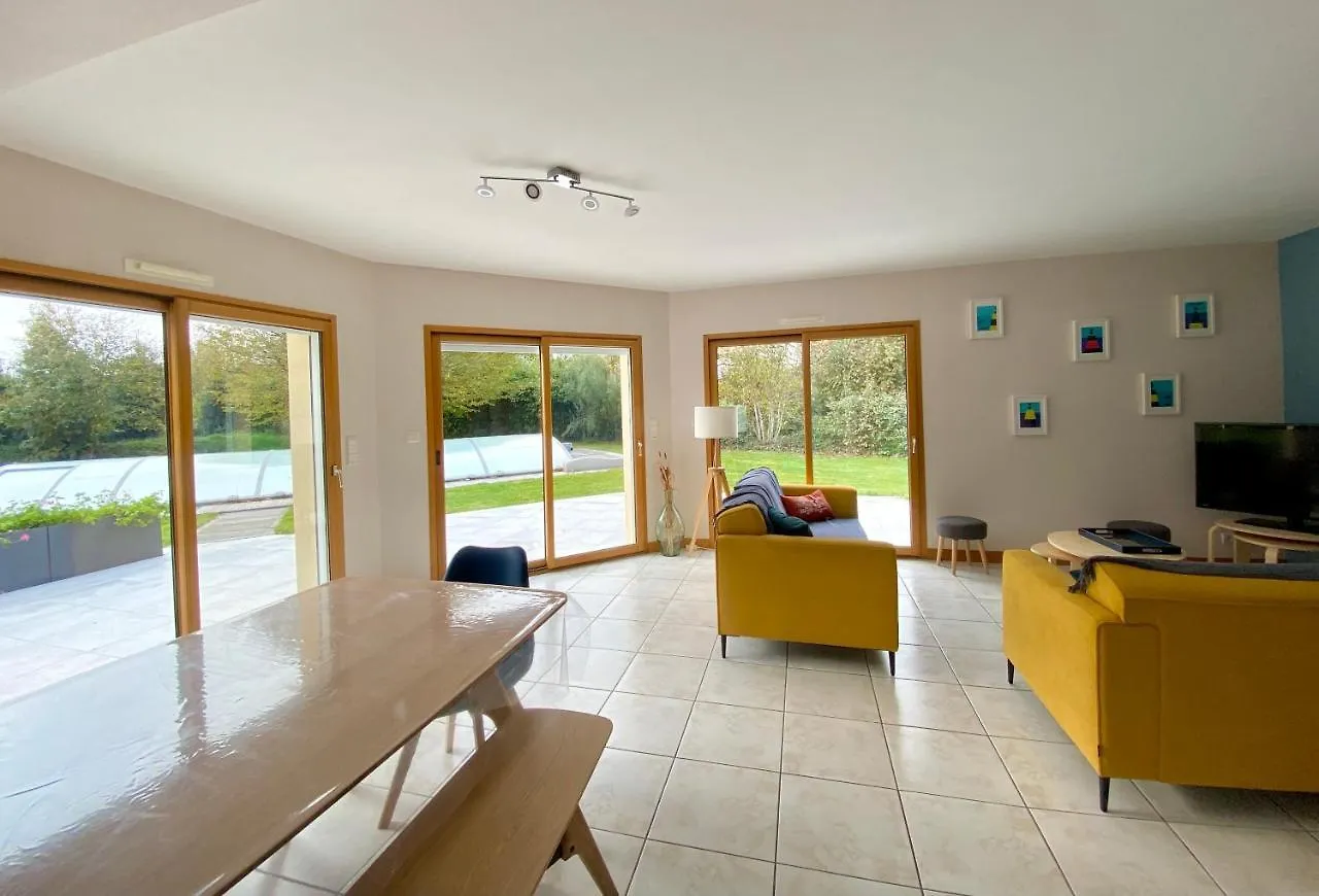 Holiday home Magnifique Maison Avec Piscine A Beg Meil Fouesnant